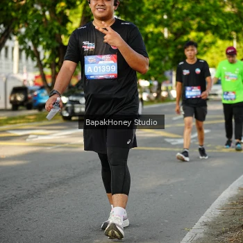 Runner Photo 4095353