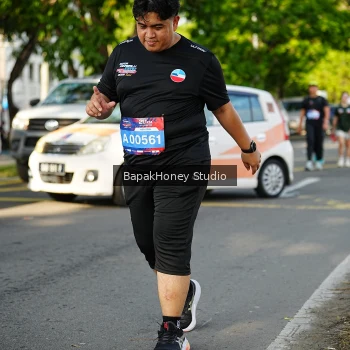 Runner Photo 4095363