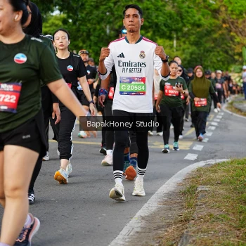 Runner Photo 4095618