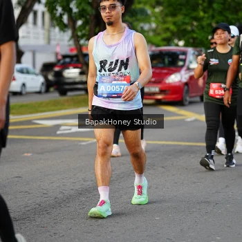 Runner Photo 4095644