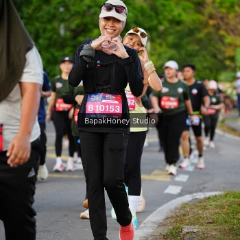 Runner Photo 4095659