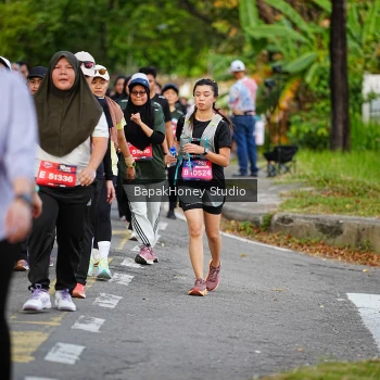Runner Photo 4095662