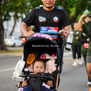 Runner Photo 4095665