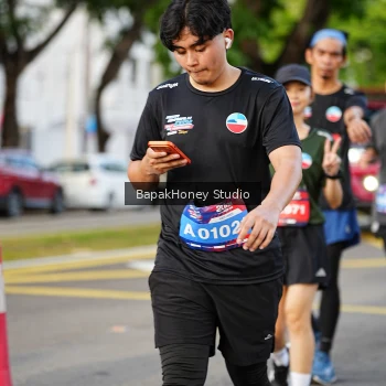Runner Photo 4095705
