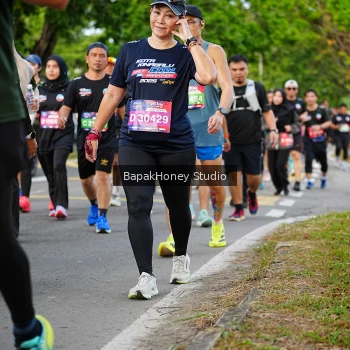 Runner Photo 4095742