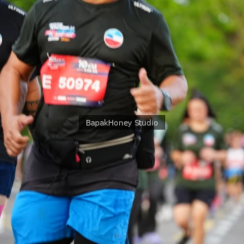 Runner Photo 4095810
