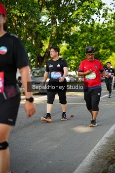 Runner Photo 4095953