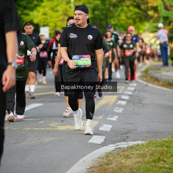 Runner Photo 4095980