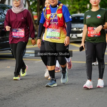Runner Photo 4095988