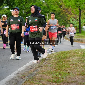Runner Photo 4096059