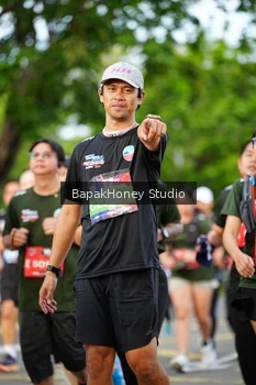 Runner Photo 4096065