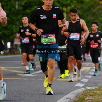 Runner Photo 4096136