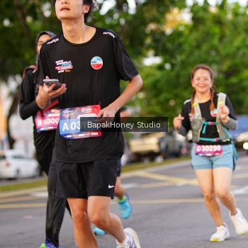 Runner Photo 4096145