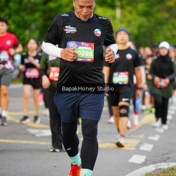 Runner Photo 4096345