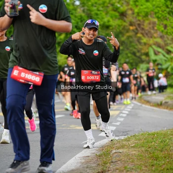 Runner Photo 4096546