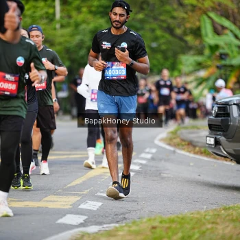 Runner Photo 4096590