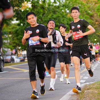 Runner Photo 4096635