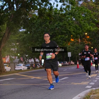 Runner Photo 4096673