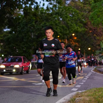 Runner Photo 4096676