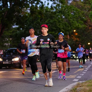 Runner Photo 4096677