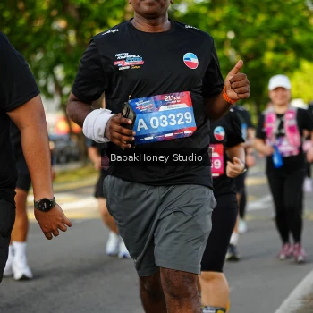 Runner Photo 4096749