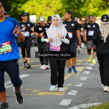 Runner Photo 4096756