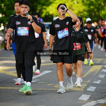 Runner Photo 4096771