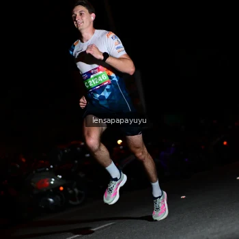 Runner Photo 4097126