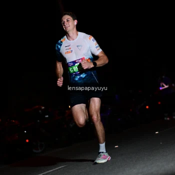 Runner Photo 4097128