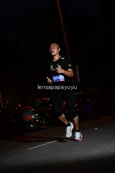 Runner Photo 4097666