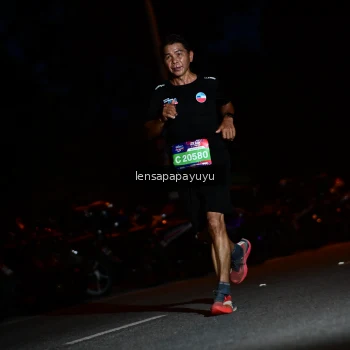 Runner Photo 4097675