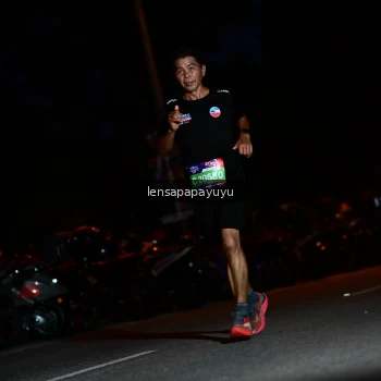 Runner Photo 4097676
