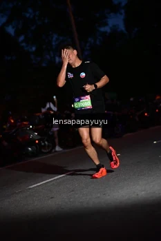 Runner Photo 4098332