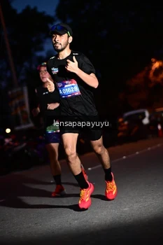 Runner Photo 4098416