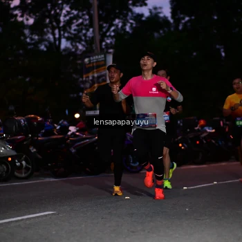 Runner Photo 4098864