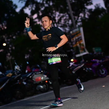 Runner Photo 4099010