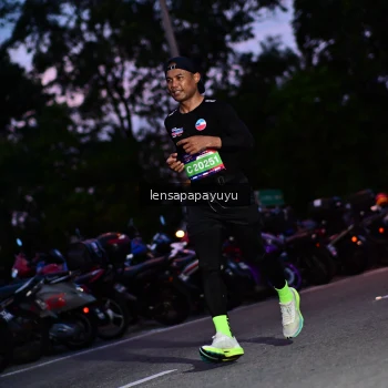 Runner Photo 4099046