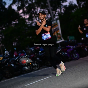 Runner Photo 4099052