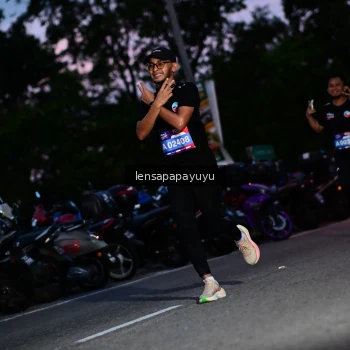 Runner Photo 4099053