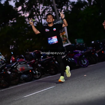 Runner Photo 4099057