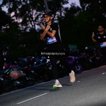 Runner Photo 4099060