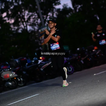 Runner Photo 4099062