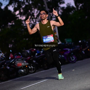Runner Photo 4099070