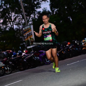 Runner Photo 4099147