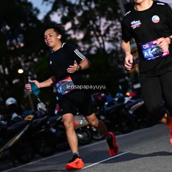 Runner Photo 4099157