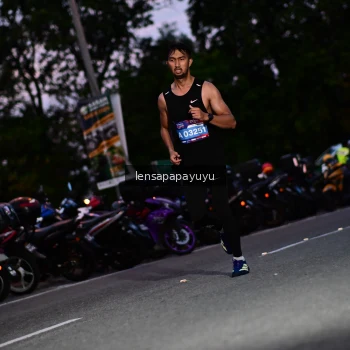 Runner Photo 4099169