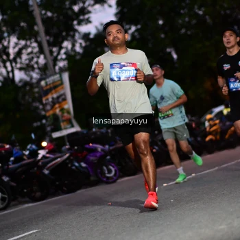 Runner Photo 4099273