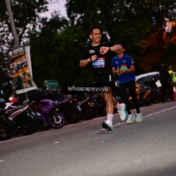 Runner Photo 4099342