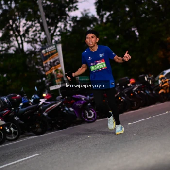Runner Photo 4099347