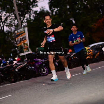 Runner Photo 4099348